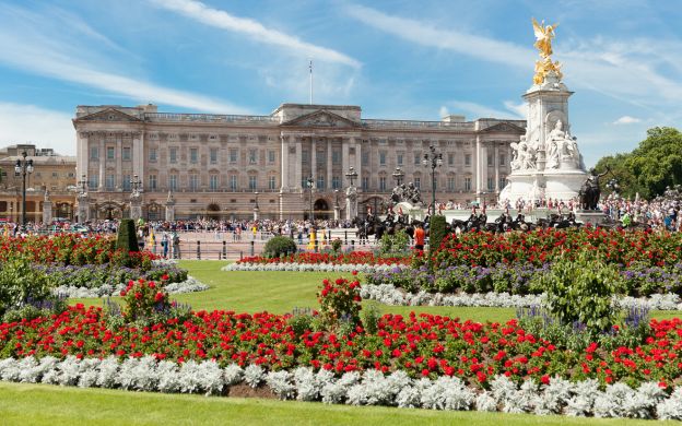 buckingham palace tour schedule